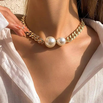 Lacteo Retro Gold Color Chunky Metal Short Chain Necklace Women Punk Inlay Big Round Imitation Pearl Clavicle Chains Jewelry